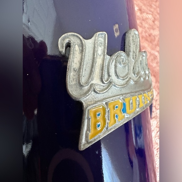 RARE UCLA BRUINS UNIVERSITY OF CALIFORNIA coffee Mug Blue With Metal Logo - Picture 2 of 4